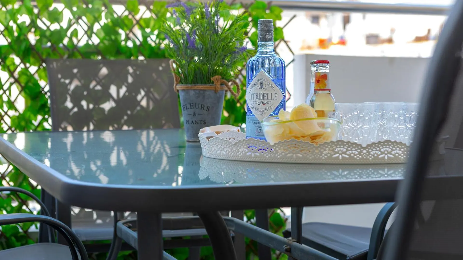 Airbnsea City Centre Side Sea View Apartments Larnaca Cipro